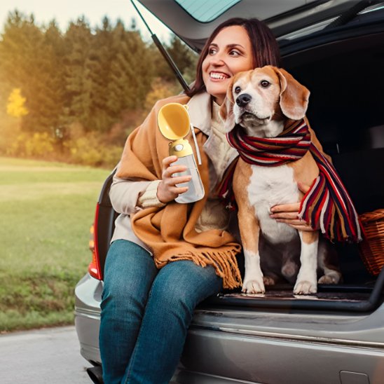 Gourde pour chien 2 en 1 auto